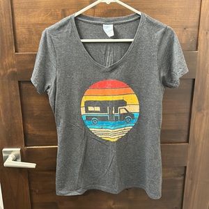 Grey RV graphic vneck, size medium